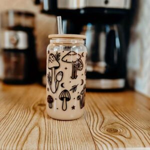 1pc Novelty Mushroom Glass Cup 16oz/500ml, Reusable Multipurpose Coffee/Juice Glassware with Plant Theme, Machine Washable, Recyclable Material, Fun Gift Idea - Patterned Glass Mug.